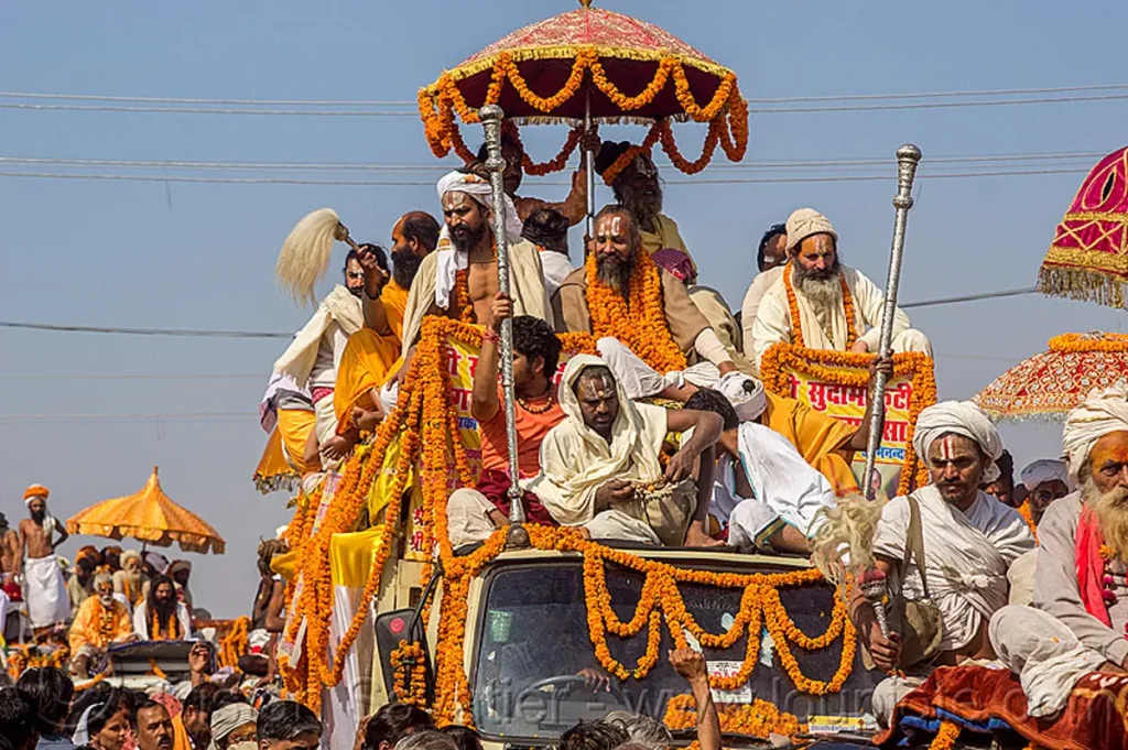 महाकुंभ में बाबा की भूमिका